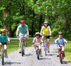 how to ride in a group cycling